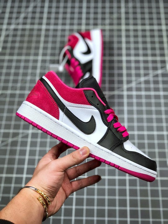 Air Jordan 1 Low Black/White-Magenta CK3022-005 - Image 4