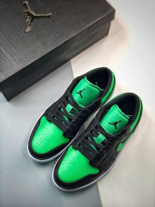 Air Jordan 1 Low Black/Lucky Green-White 553558-065 - Image 3