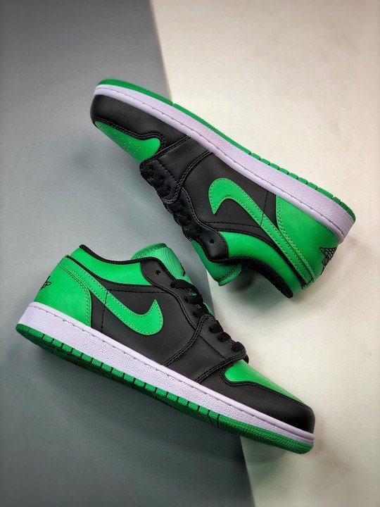 Air Jordan 1 Low Black/Lucky Green-White 553558-065 - Image 4
