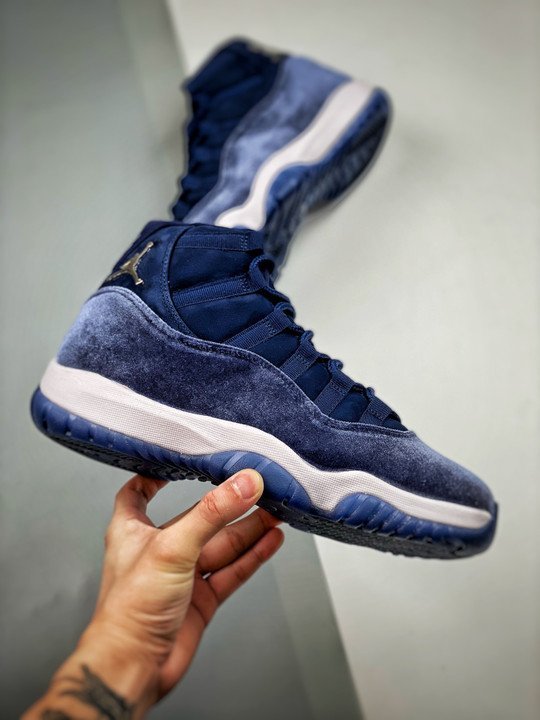 Air Jordan 11 Velvet Midnight Navy/Metallic Silver-White AR0715-441 - Image 2
