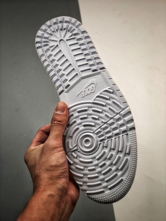 Air Jordan 1 Low OG Golf ” Triple White” DD9315-101 - Image 7