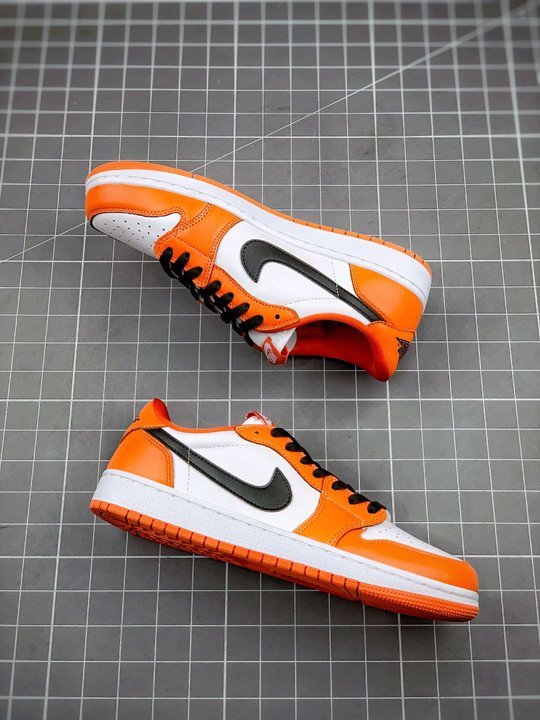 Air Jordan 1 Low OG ” Shattered Backboard” Orange/White-Black - Image 4