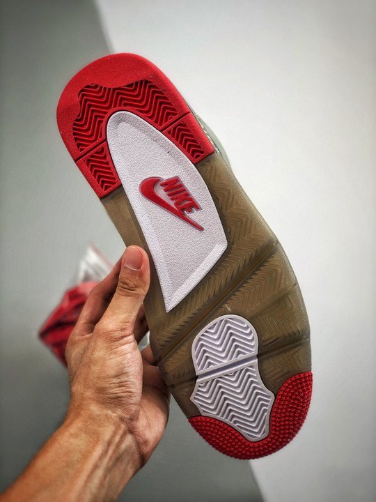 Off-White x Air Jordan 4 Bred - Image 7