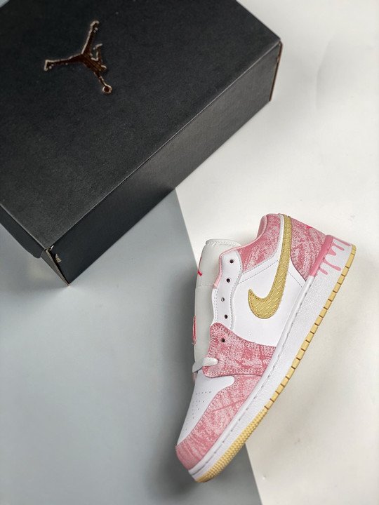 Air Jordan 1 Low GS ” Ice Cream Drip” Arctic Punch/Pale Vanilla-White - Image 2