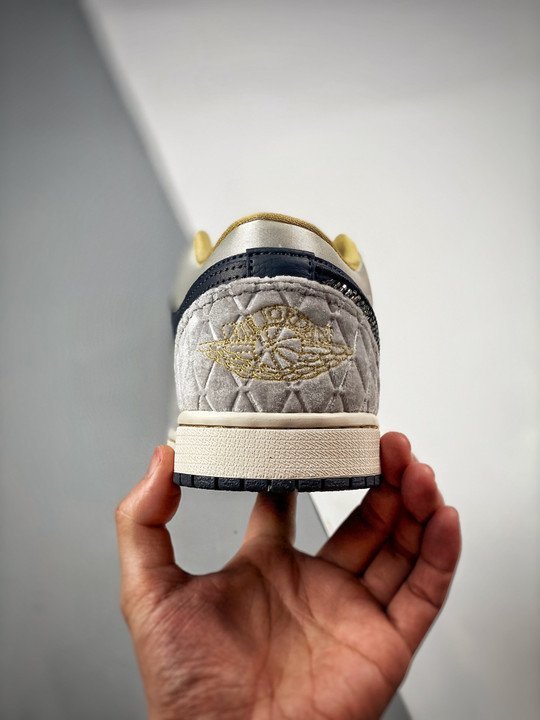 Air Jordan 1 Low Beaded Swoosh DV1762-001 - Image 7
