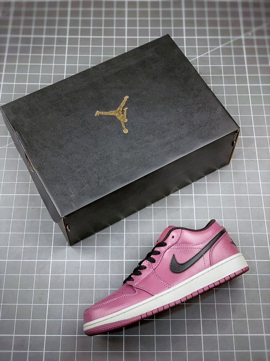 Air Jordan 1 Low Magenta DC7268-500 - Image 3