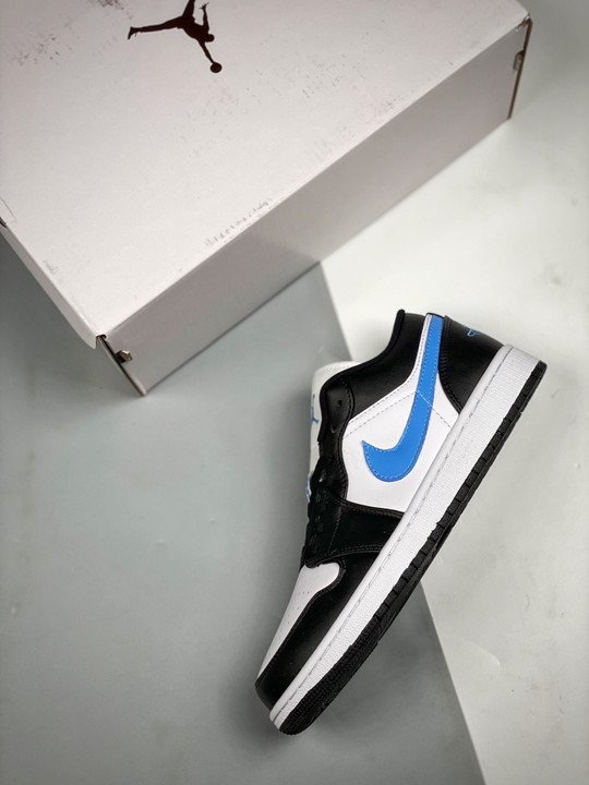 Air Jordan 1 Low Black/University Blue-White - Image 3