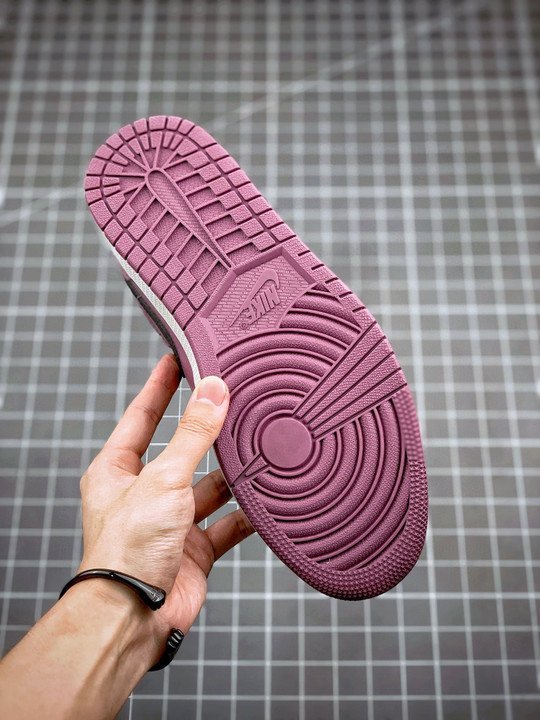 Air Jordan 1 Low Magenta DC7268-500 - Image 7