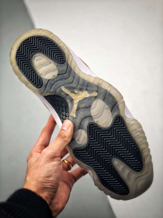 Air Jordan 11 Retro Low ‘Closing Ceremony’ 528895-103 - Image 3