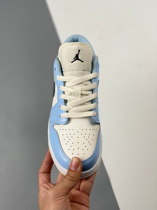 Air Jordan 1 Low Ice Blue 554723-401 - Image 6