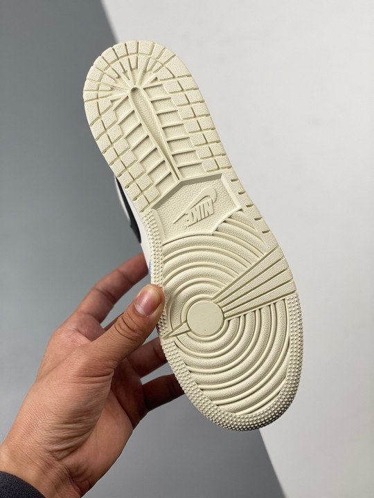 Air Jordan 1 Low Ice Blue 554723-401 - Image 7