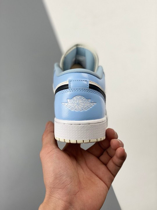 Air Jordan 1 Low Ice Blue 554723-401 - Image 8