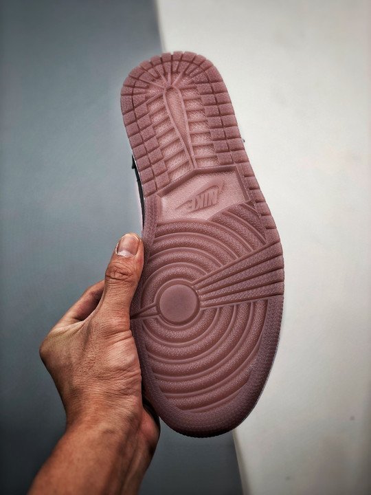 Air Jordan 1 Low Black/Iced Lilac/White DV1309-051 - Image 4