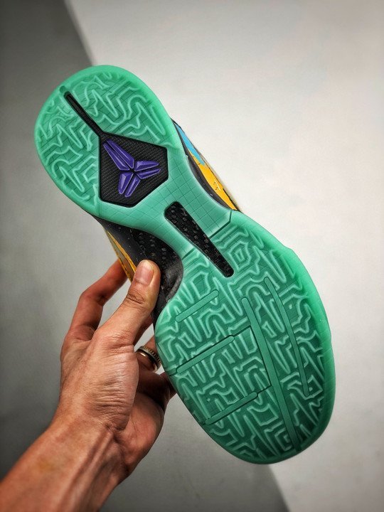 Nike Kobe 5 Prelude Finals MVP 639691-700 - Image 4