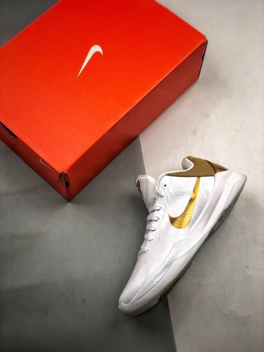 Nike Zoom Kobe 5 ? Big Stage Home ? White/Metallic Gold - Image 5