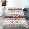 Gucci logo new luxury fashion brand bedding bedspread duvet cover set best luxury bed sets gift thankgivings and christmas Bedding Sets