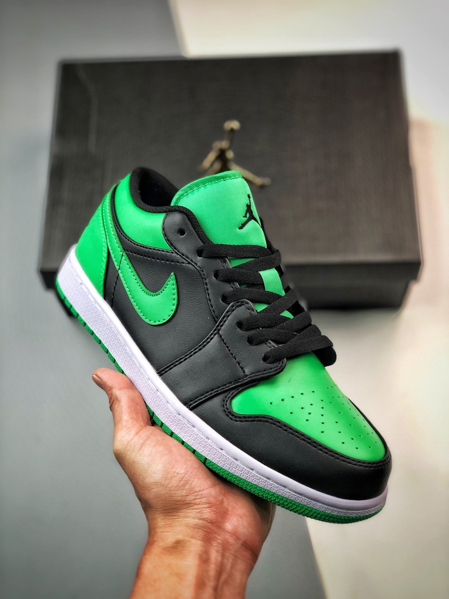 Air Jordan 1 Low Black/Lucky Green-White 553558-065