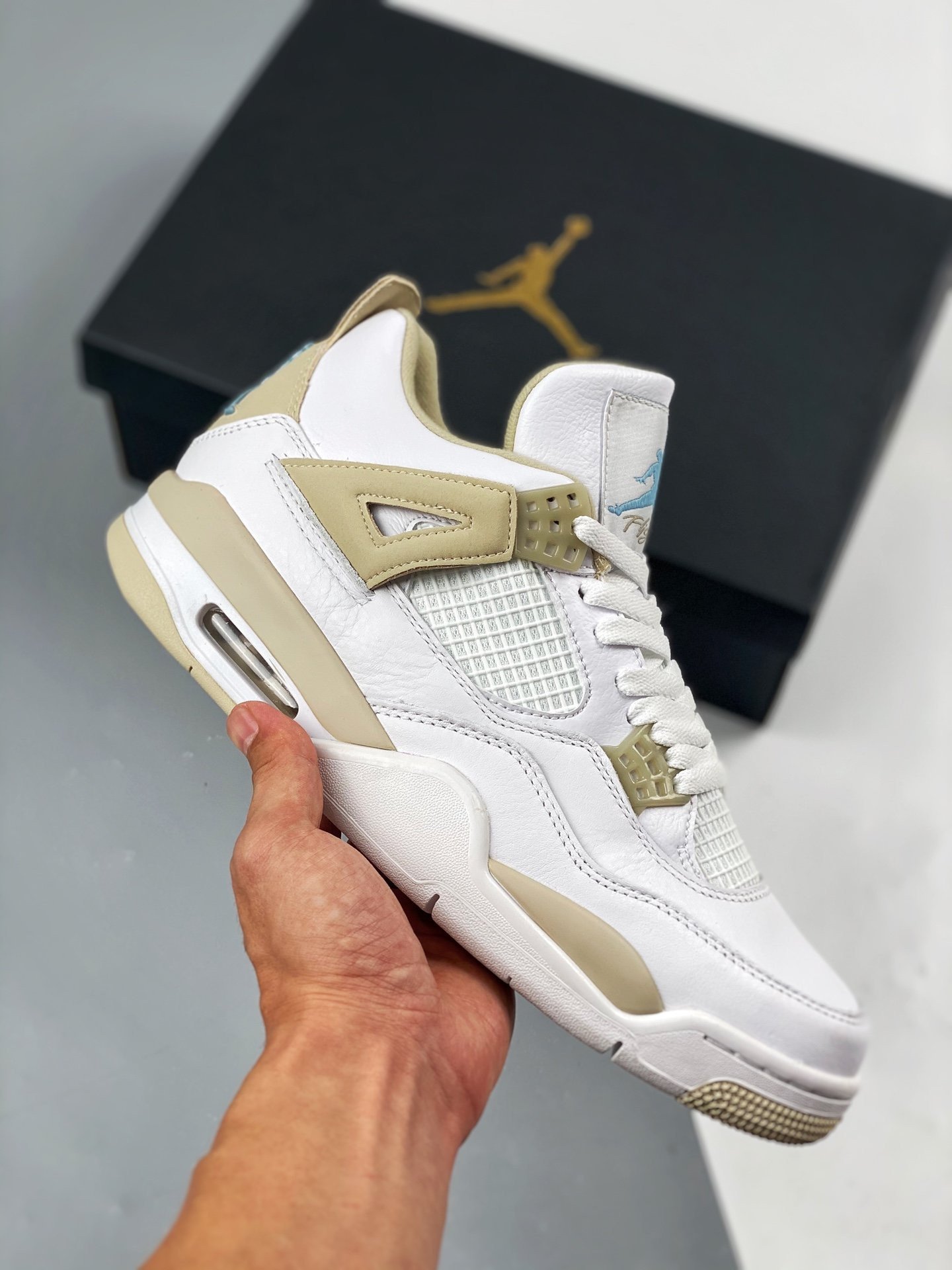 Air Jordan 4 ” Linen” White/Boarder Blue-Light Sand