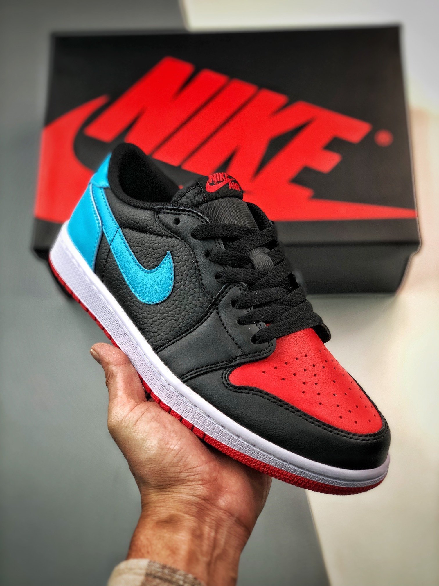 Air Jordan 1 Low OG UNC To Chicago Black Blue Red CZ0775-046