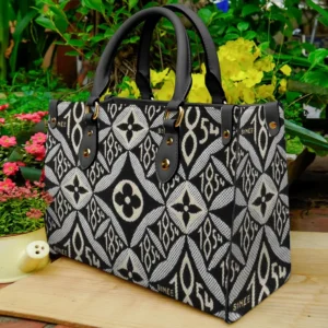 Limited Edition Lv Leather handbag purse Luxury Brand