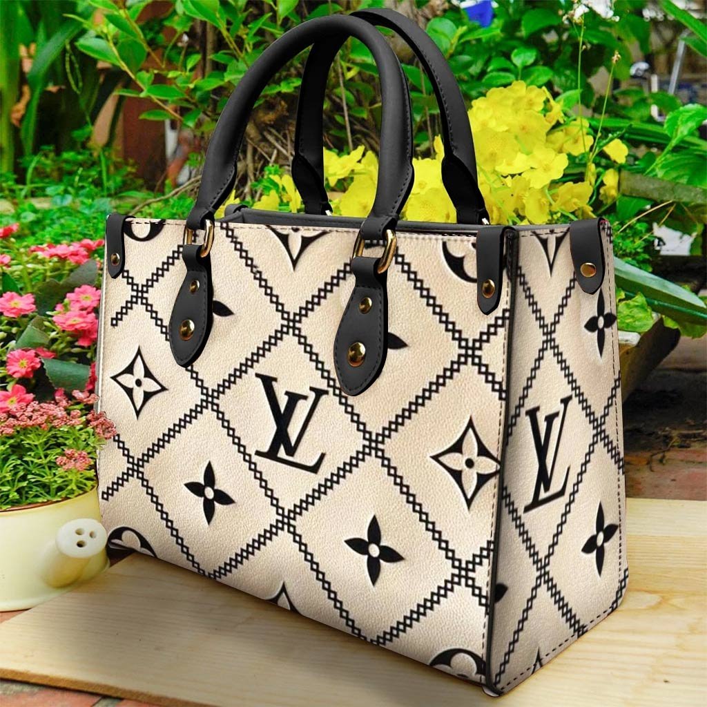 Louis Vuitton Women's Leather Handbag- LVHB_057