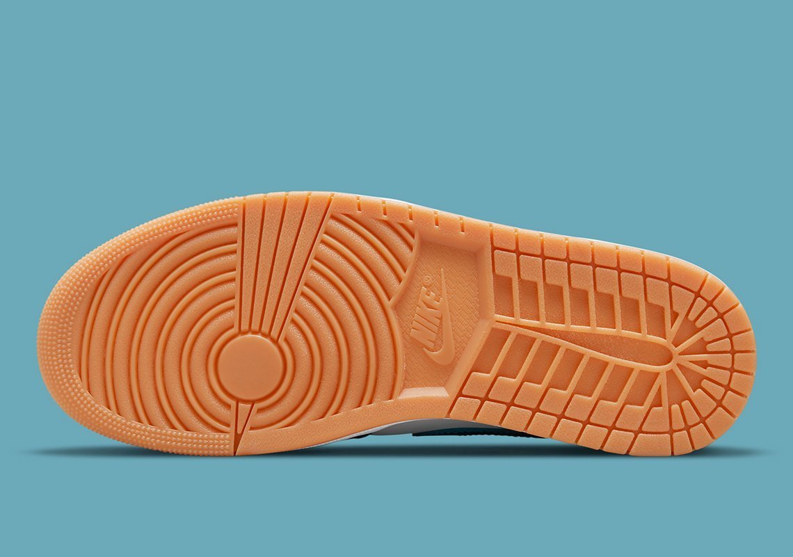 Air Jordan 1 Low Barcelona DC6991-400 - Image 7