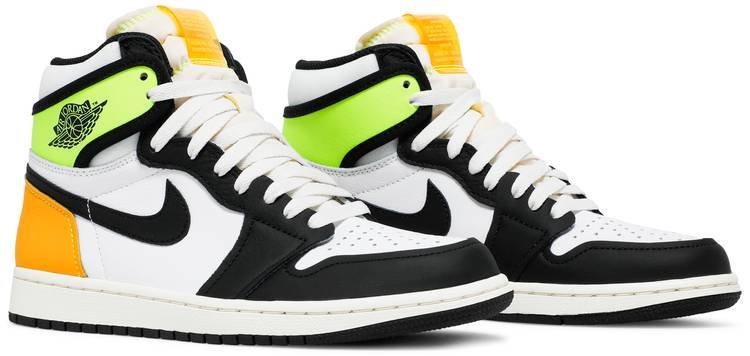 Air Jordan 1 Retro High OG 'Volt' 555088-118 - Image 3