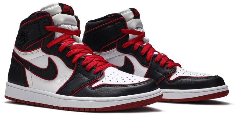 Air Jordan 1 Retro High OG 'Bloodline' 555088-062 - Image 3