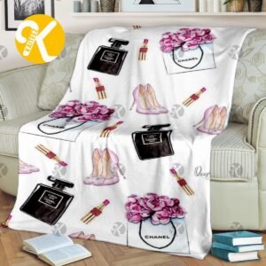 Chanel All Signature Items Pattern In White Background Blanket
