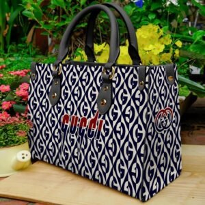 Gucci Women Leather handbag purse FY