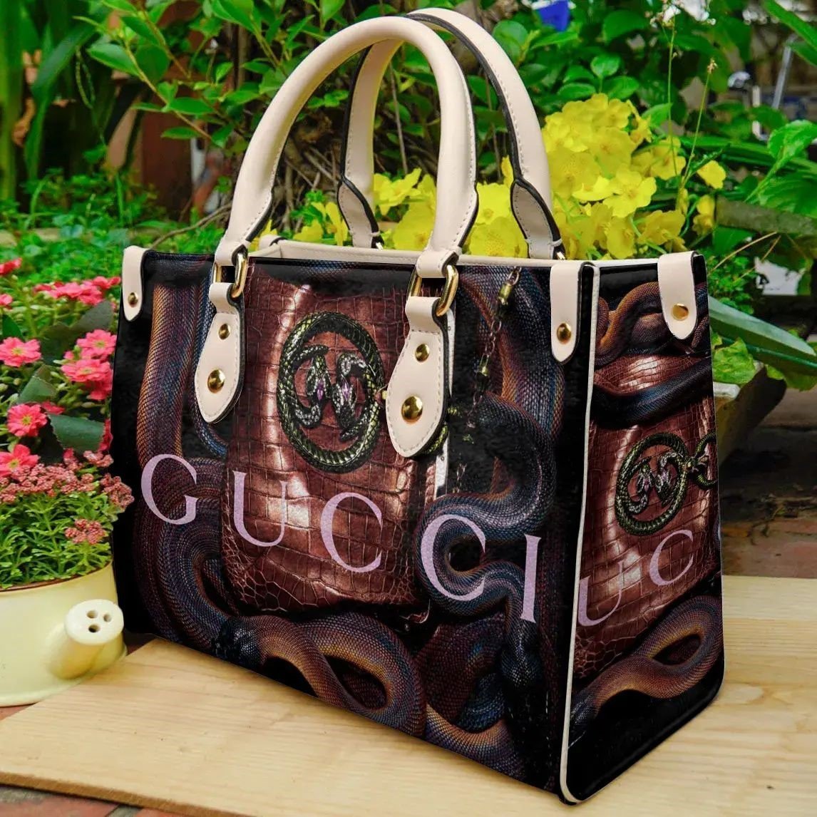 Gucci Women Leather handbag purse NG - Image 2