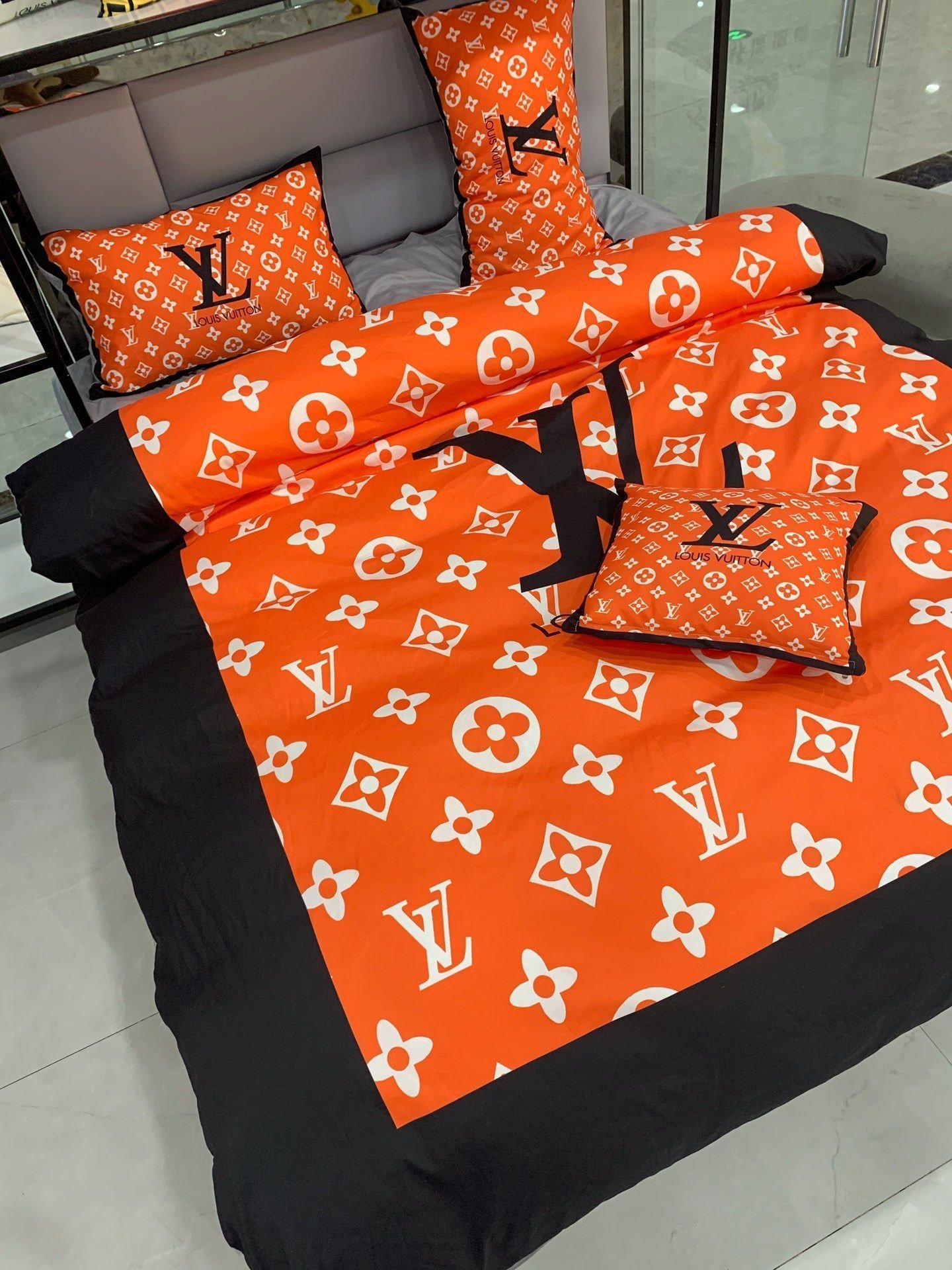 Deluxe Edition Bedding Sets